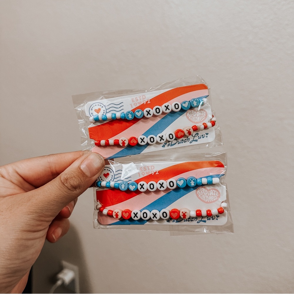 ONE DUTCH LUV BRACELET